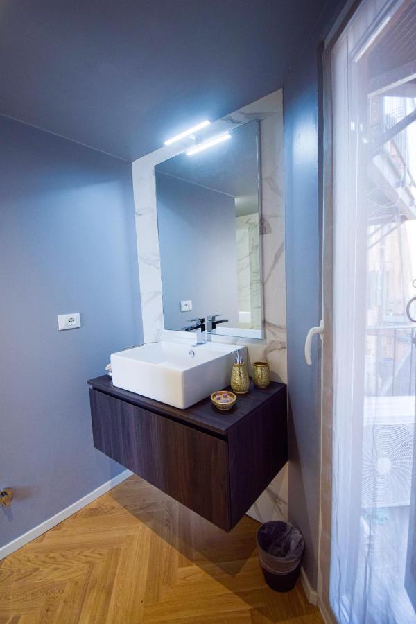 Sibilla Suite Apartment - Via Piella 14 ボローニャ エクステリア 写真